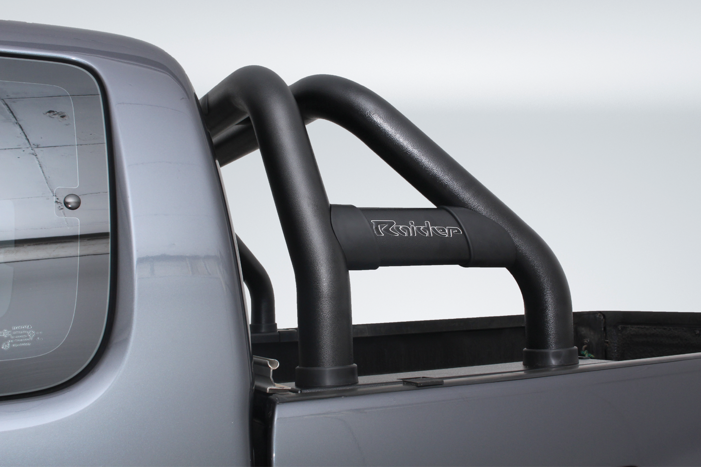 ARTAV - Toyota Hilux 2006 Sports Bar Black - BS-80024-20