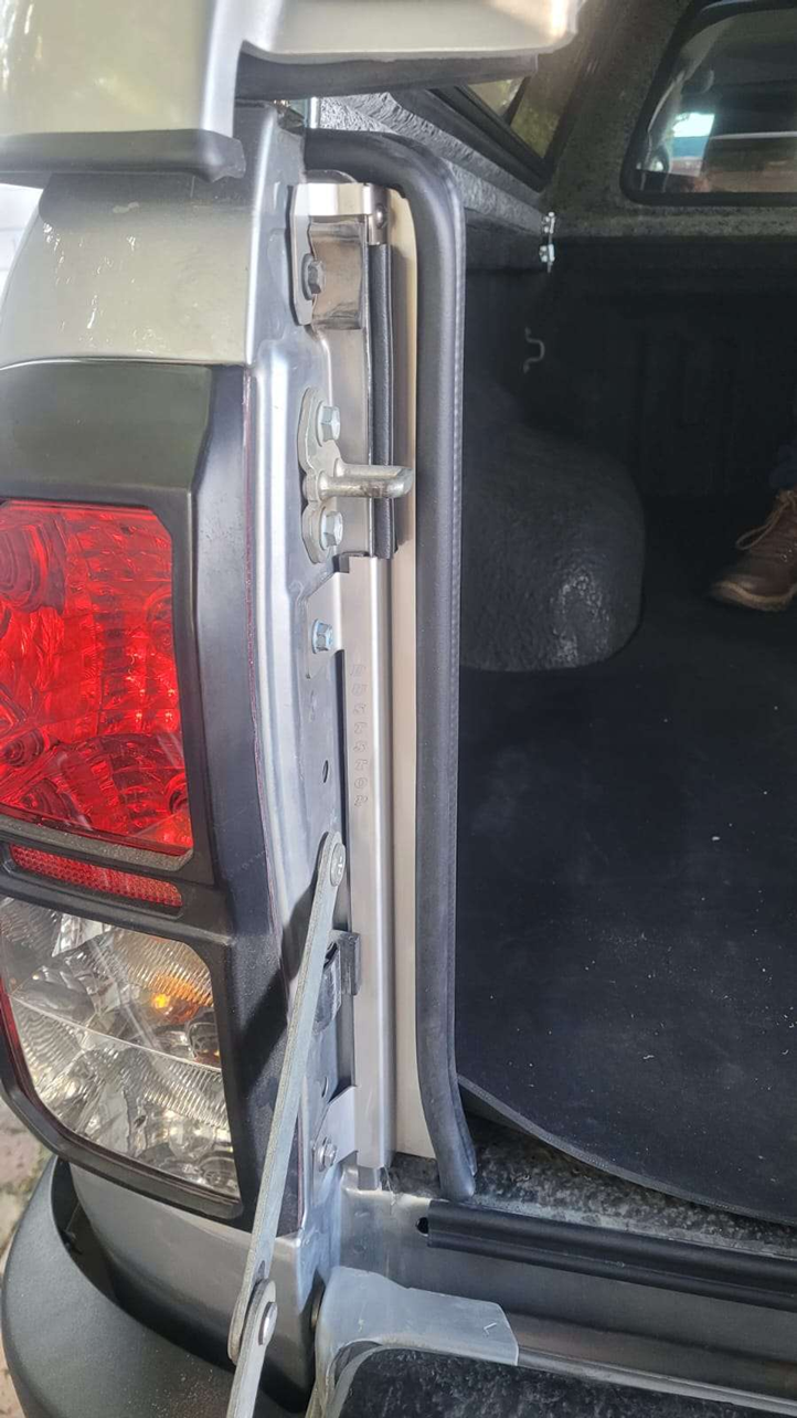 Dust kit Toyota Hilux (2016+ models)