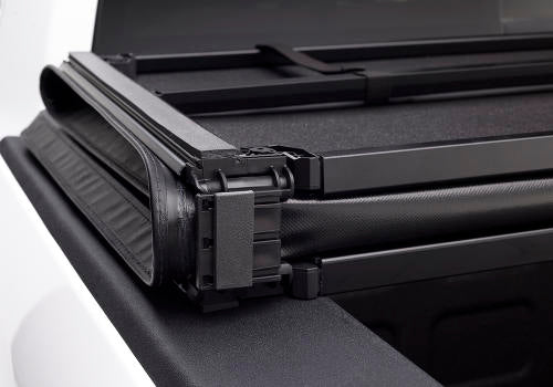 Trifold Hard Lockable Bakkie Tonneau Covers GWM P Series