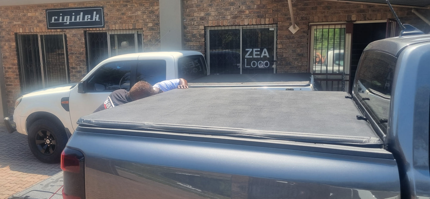 Trifold Hard Lockable Bakkie Tonneau Covers Ford