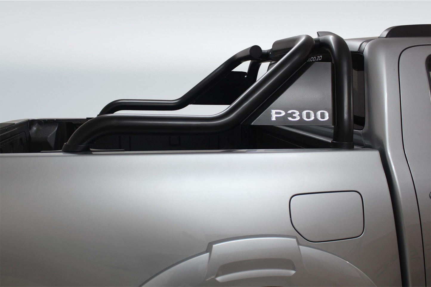 ARTAV - GWM P300 Sweep Back Sports Bar Double Cab Black - BS-72084