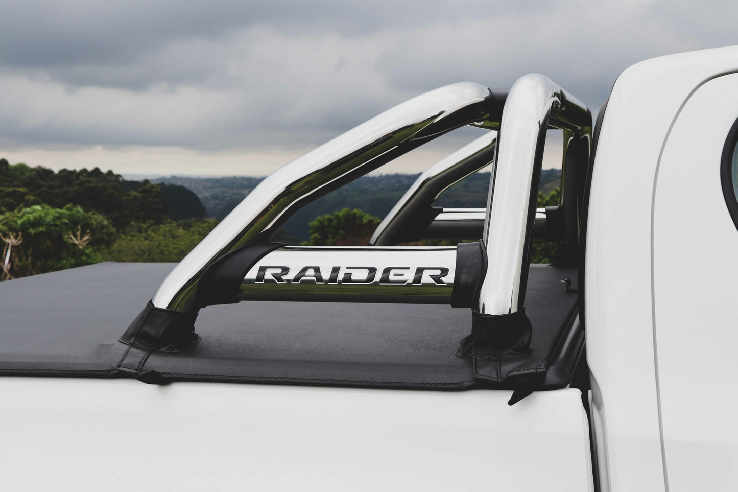 ARTAV - Toyota Hilux 6 Bend Sports Bar w Oval Side Plates Stainless (DC & EX) - 80088T