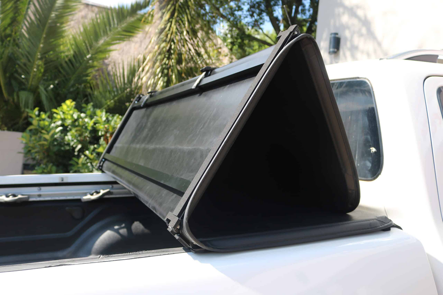 Tri-Fold Soft Cover Kia Tasman