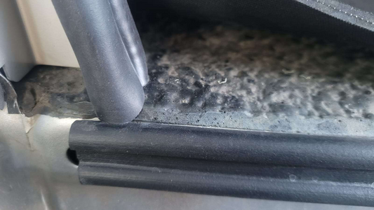 Dust kit Toyota Hilux (2016+ models)