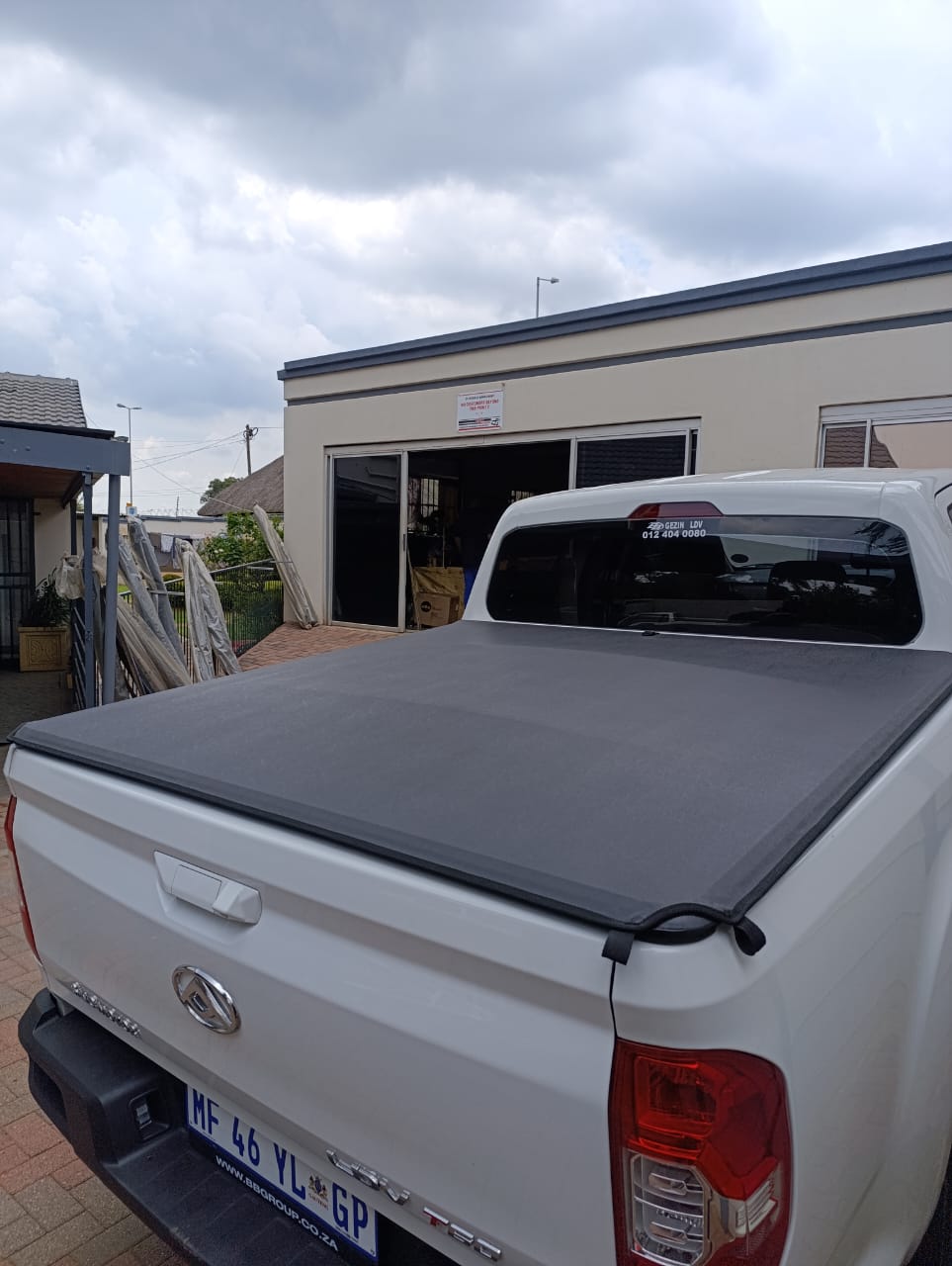 LDV T60 Clip-on Tonneau Cover