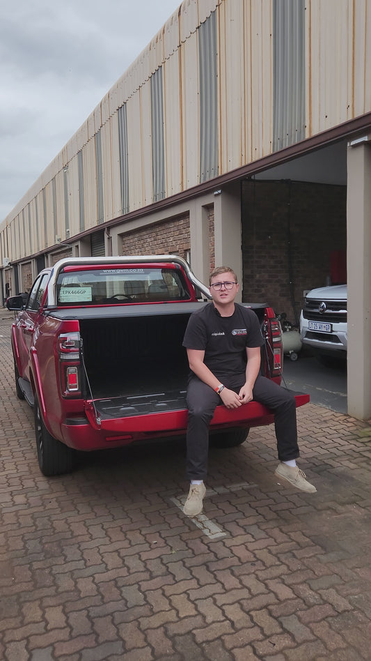 Trifold Soft Lockable tonneau Covers GWM