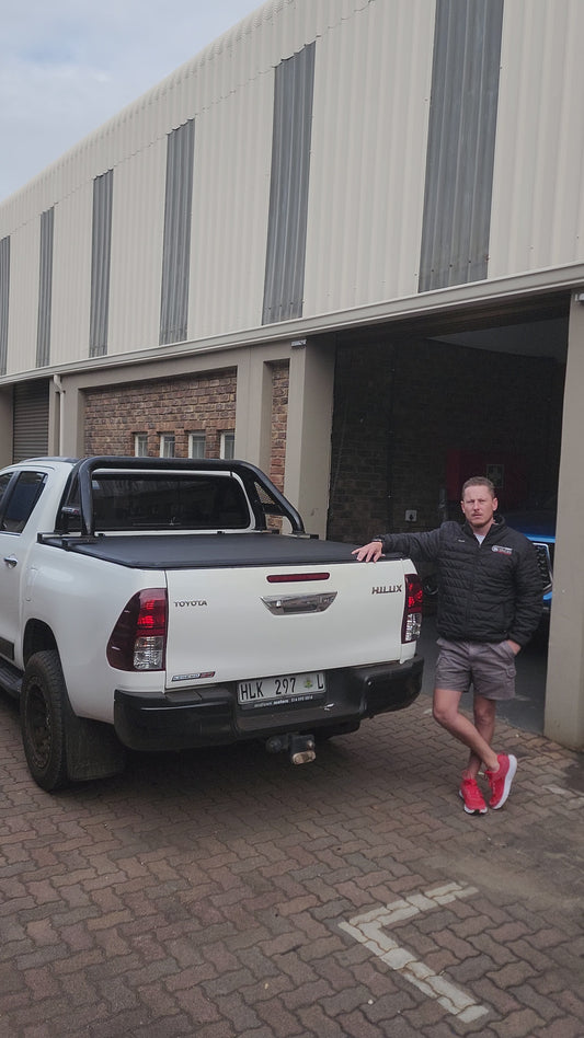 Trifold Soft Lockable tonneau Covers Toyota Hilux